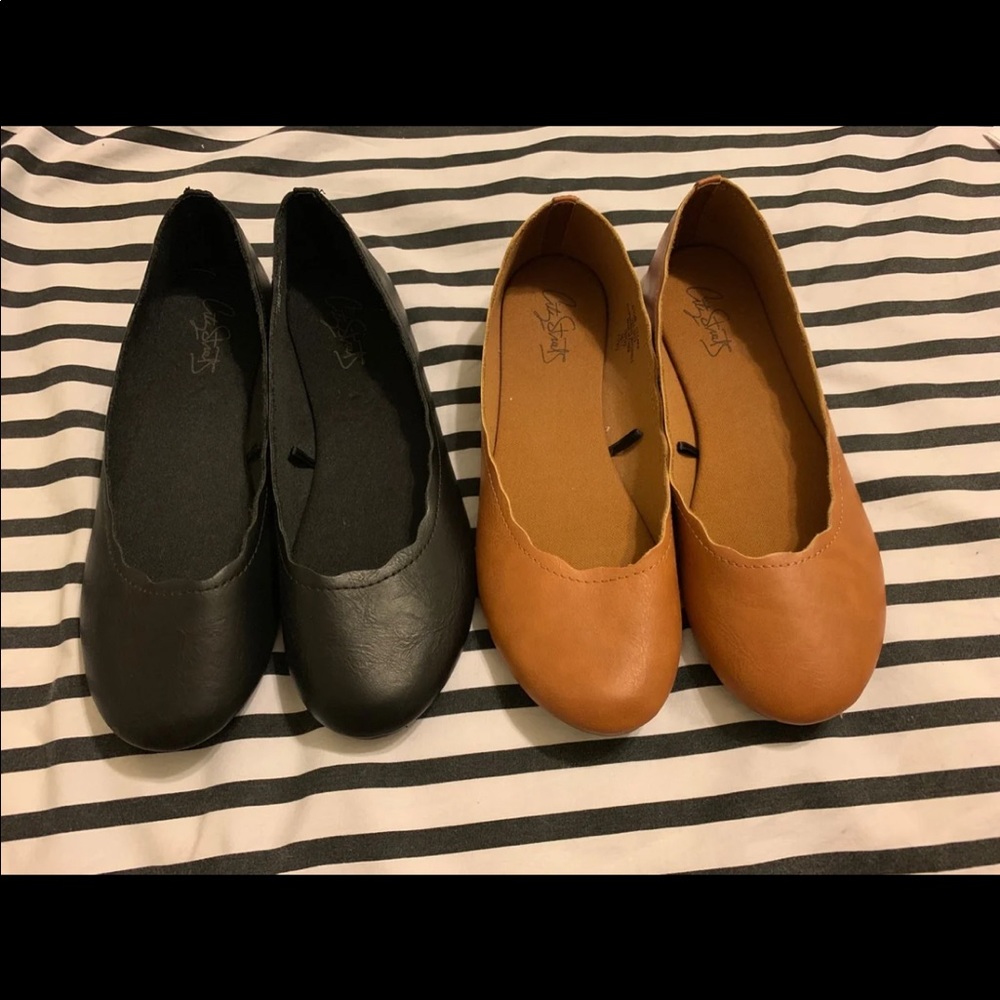 Flats color in tan and black